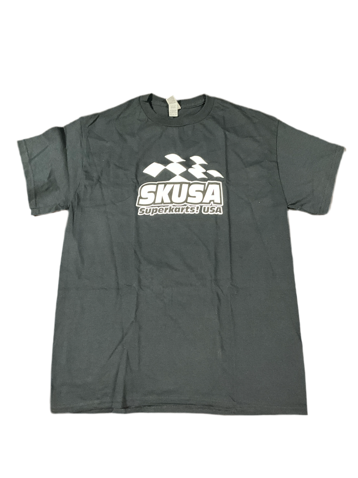 SKUSA PLAYERA NEGRA LOGO BLANCO